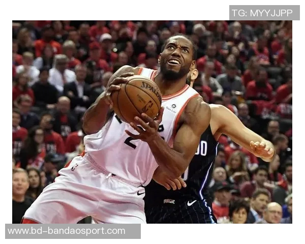 霍勒迪全场表现出色14投6中贡献13分7板7助正负值高达14